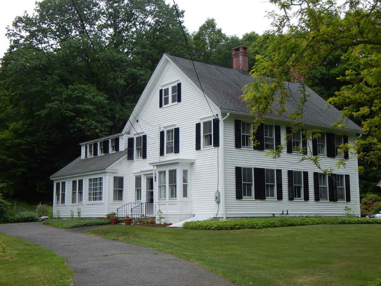 Building photograph for 120 UNDERMOUNTAIN ROAD